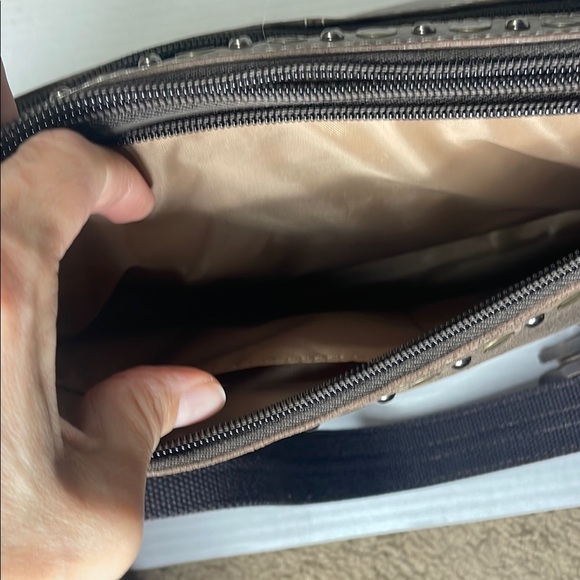 Vintage Brown Leather Shoulder Bag with Stud Accents - Picture 9 of 12